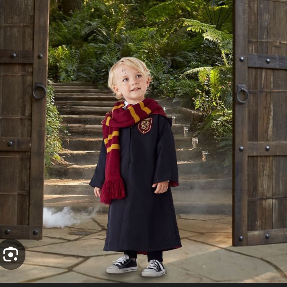 Gryffindor Wizard Robe with Striped Scarf